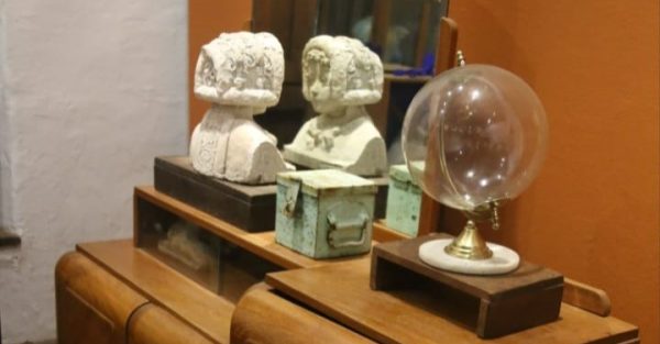 Objetos de la colección personal de Félix Toranzos