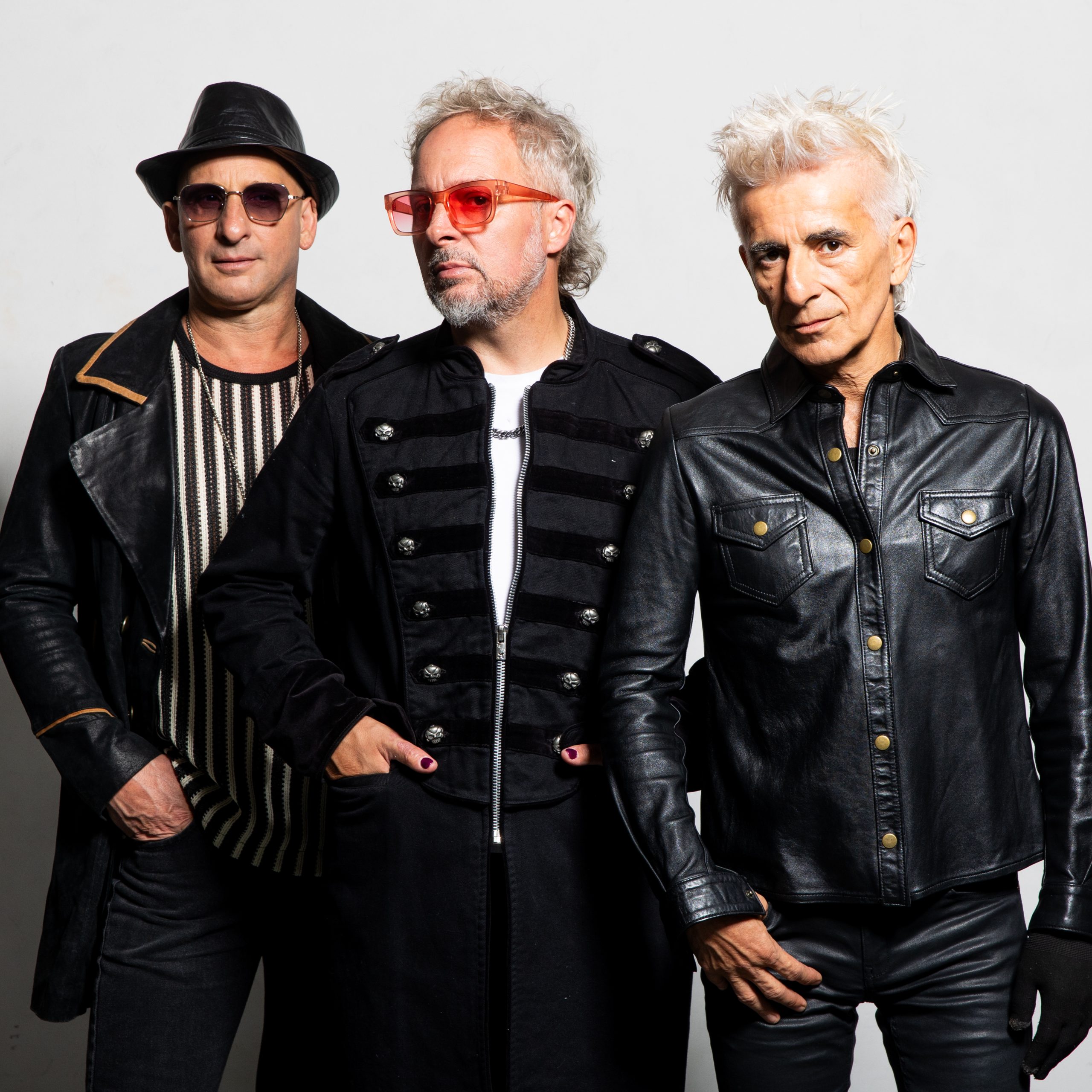 Los Tipitos presentan el álbum BOLUDO