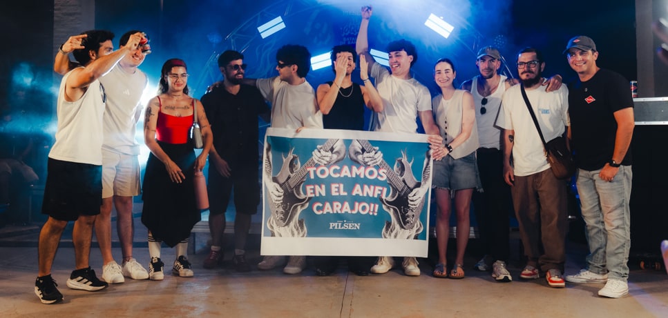 La banda ORE celebra su clasificación a Pilsen Reciclarte