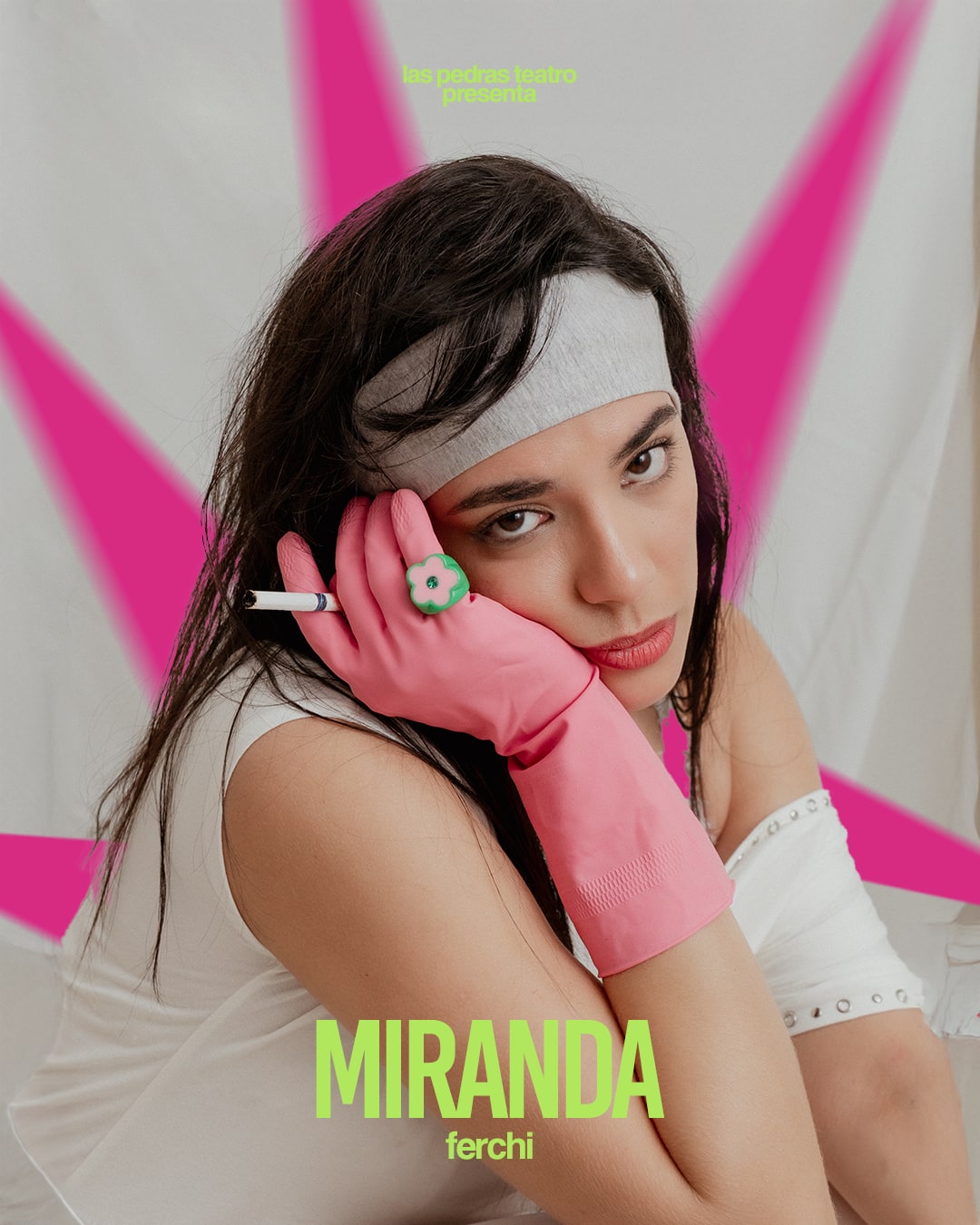 Miranda, personaje de la obra BEBAS, en la pieza promocional de Micro-Pedras