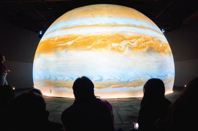 MuCi: shows en el planetario y actividades de ciencia y arte para todo junio