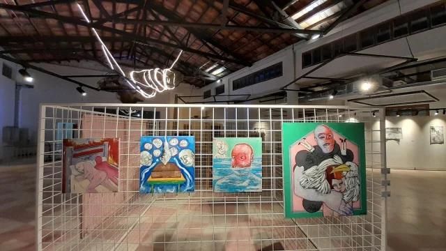 Obras contemporáneas exhibidas en una edición anterior de Oxígeno Feria de Arte